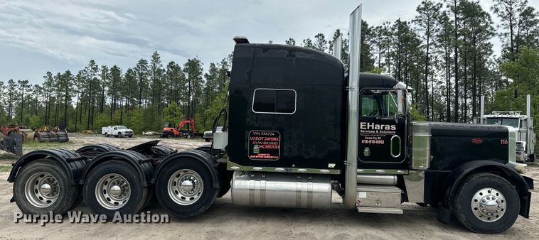image for item EH5394 2000 Peterbilt 379 semi truck