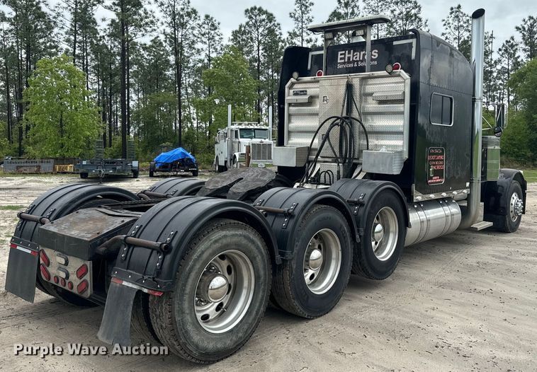 image for item EH5394 2000 Peterbilt 379 semi truck