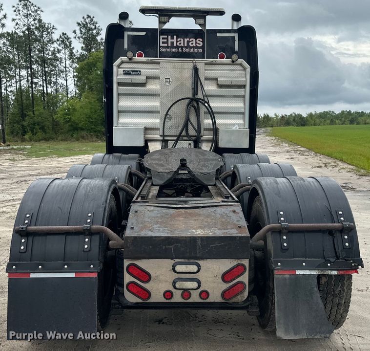 image for item EH5394 2000 Peterbilt 379 semi truck