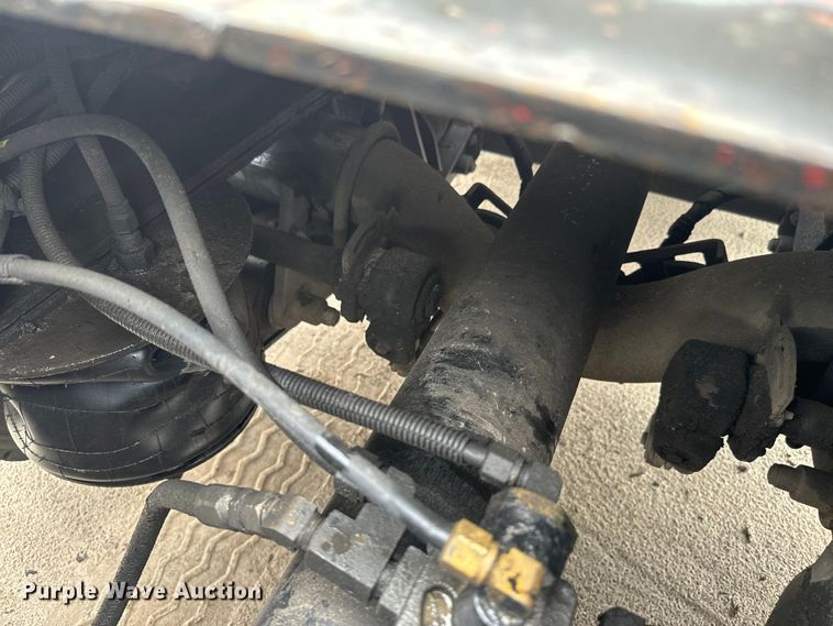 image for item EH5394 2000 Peterbilt 379 semi truck