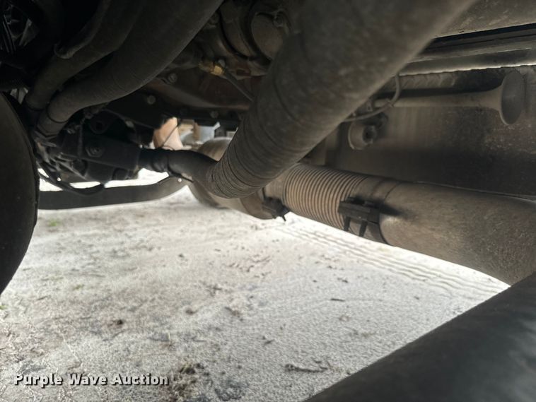 image for item EH5394 2000 Peterbilt 379 semi truck