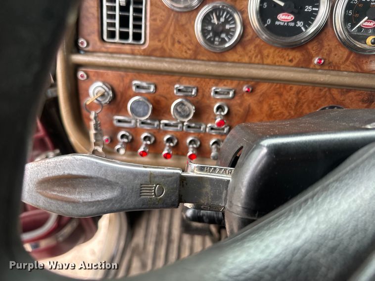 image for item EH5394 2000 Peterbilt 379 semi truck