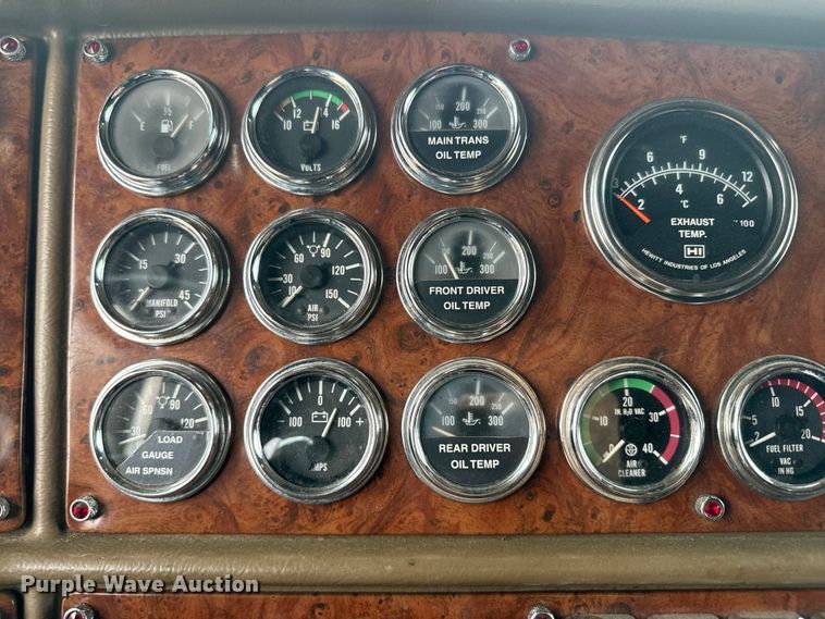 image for item EH5394 2000 Peterbilt 379 semi truck