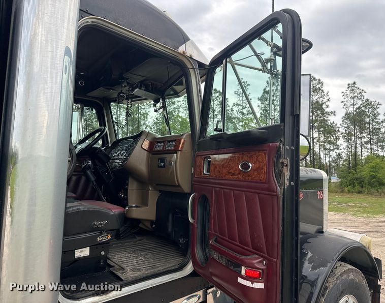 image for item EH5394 2000 Peterbilt 379 semi truck