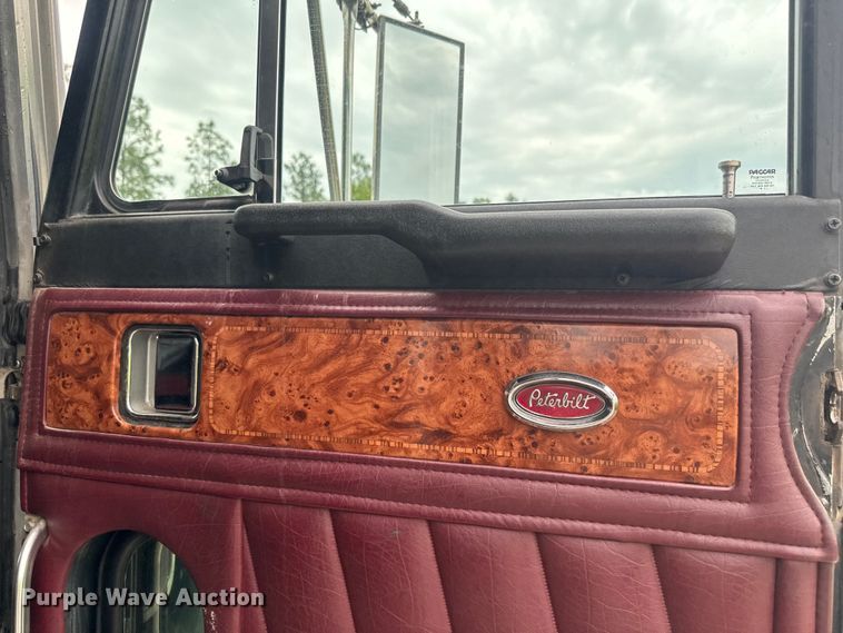 image for item EH5394 2000 Peterbilt 379 semi truck