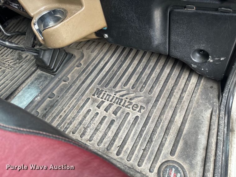 image for item EH5394 2000 Peterbilt 379 semi truck