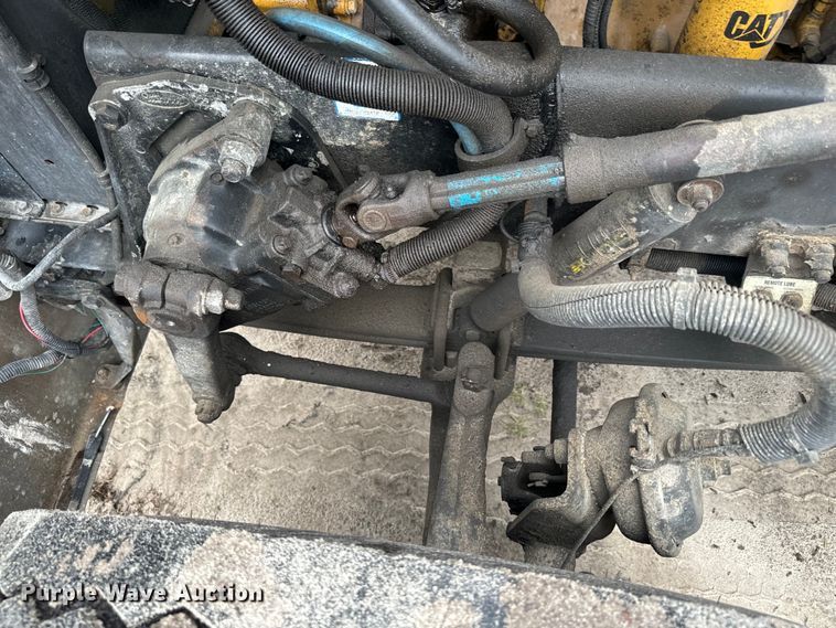 image for item EH5394 2000 Peterbilt 379 semi truck