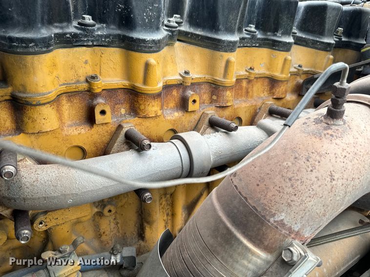 image for item EH5394 2000 Peterbilt 379 semi truck