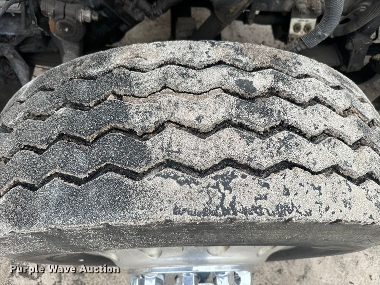 image for item EH5394 2000 Peterbilt 379 semi truck