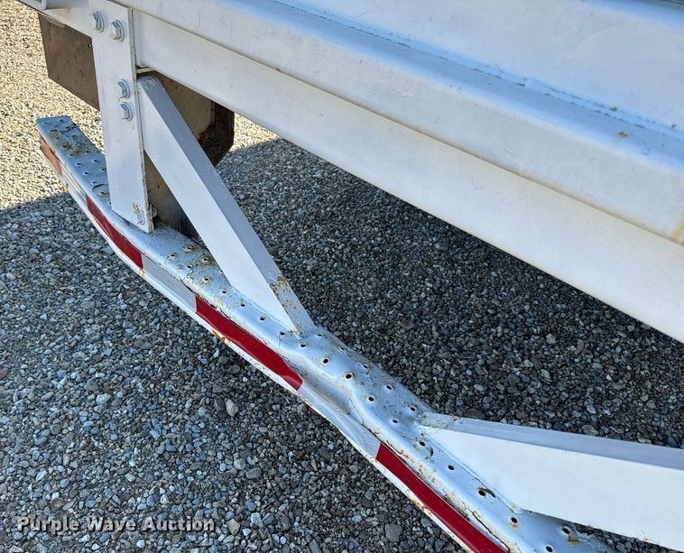 image for item EH6700 2001 Stoughton AVW-482T-S-C dry van trailer