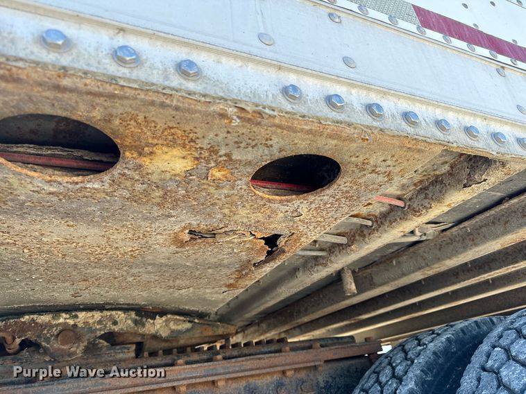 image for item EH6700 2001 Stoughton AVW-482T-S-C dry van trailer