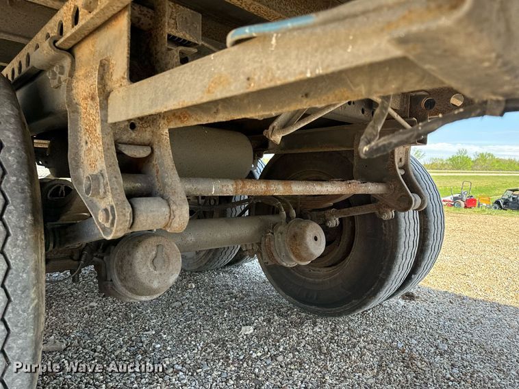 image for item EH6700 2001 Stoughton AVW-482T-S-C dry van trailer