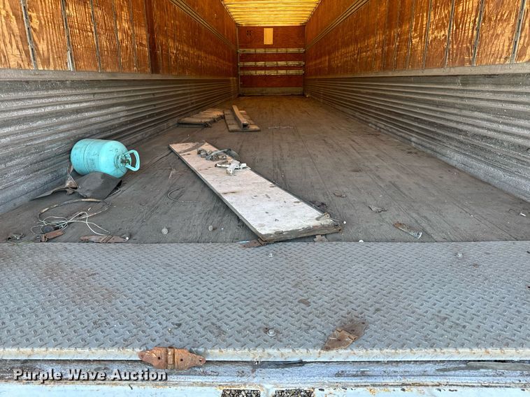 image for item EH6700 2001 Stoughton AVW-482T-S-C dry van trailer