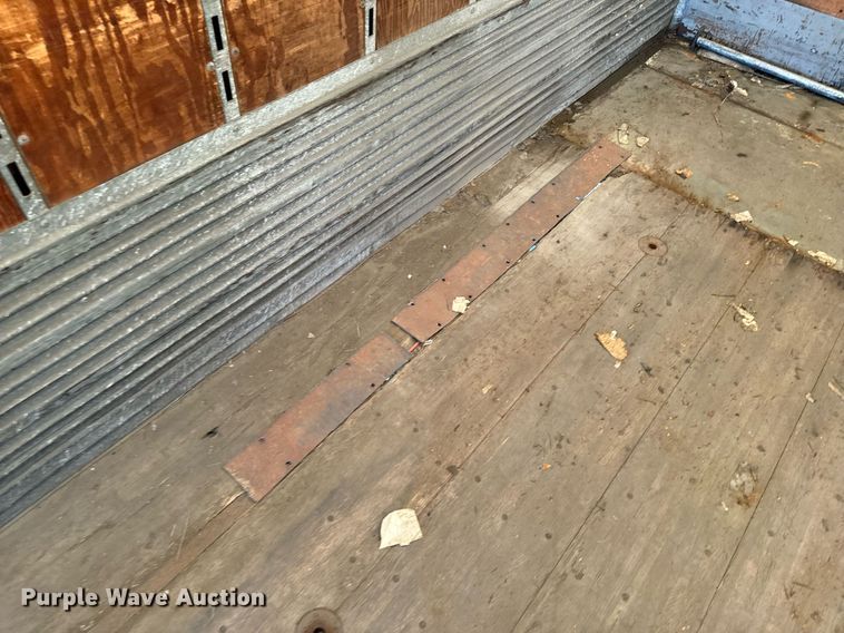 image for item EH6700 2001 Stoughton AVW-482T-S-C dry van trailer