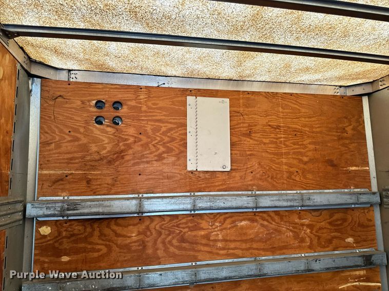 image for item EH6700 2001 Stoughton AVW-482T-S-C dry van trailer