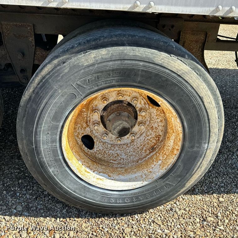 image for item EH6700 2001 Stoughton AVW-482T-S-C dry van trailer