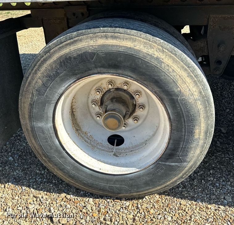 image for item EH6700 2001 Stoughton AVW-482T-S-C dry van trailer