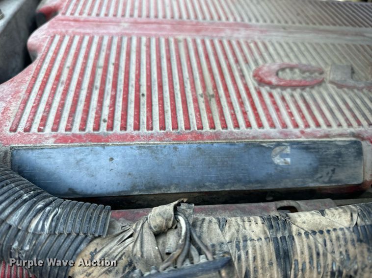 image for item EH6706 2007 International 9400i semi truck