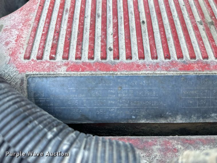 image for item EH6706 2007 International 9400i semi truck