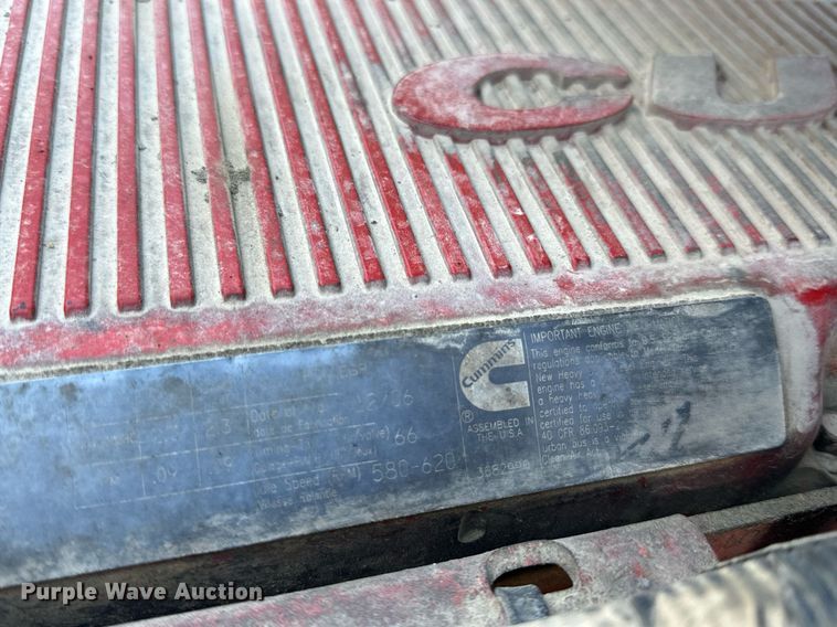 image for item EH6706 2007 International 9400i semi truck