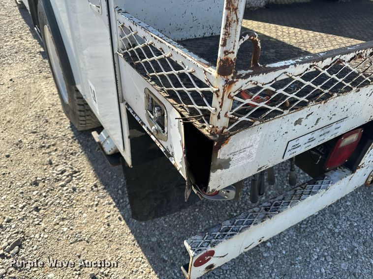 image for item EH6708 2000 International 4700 bucket truck