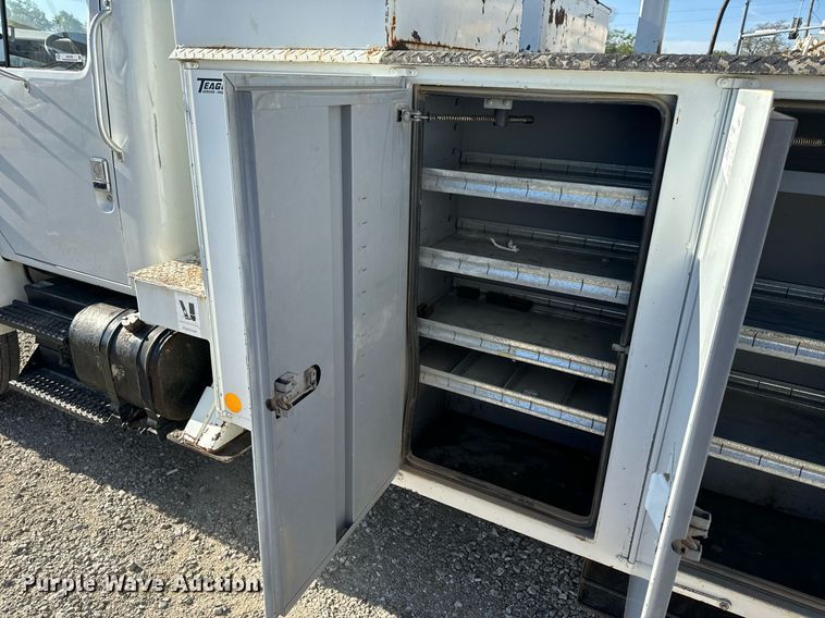 image for item EH6708 2000 International 4700 bucket truck
