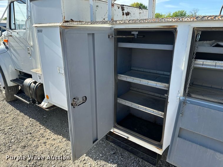 image for item EH6708 2000 International 4700 bucket truck