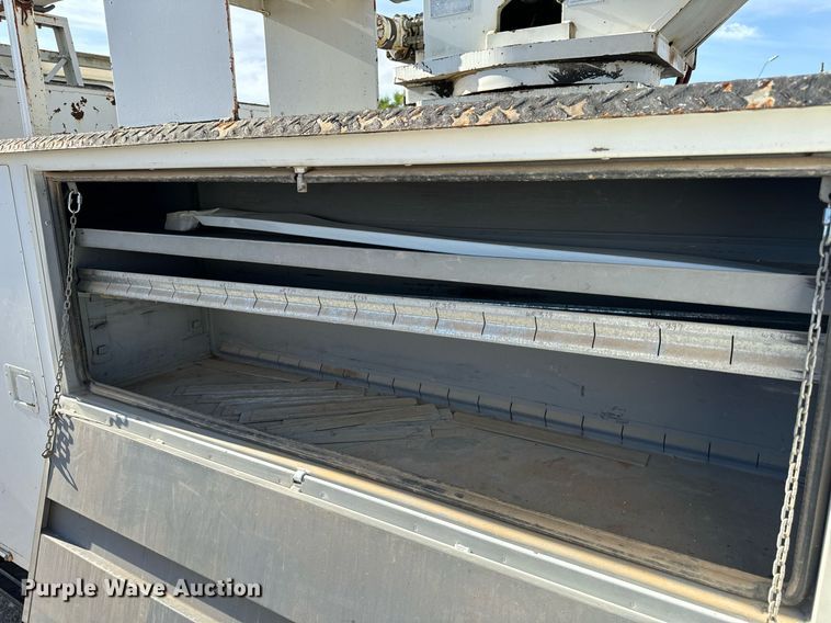image for item EH6708 2000 International 4700 bucket truck