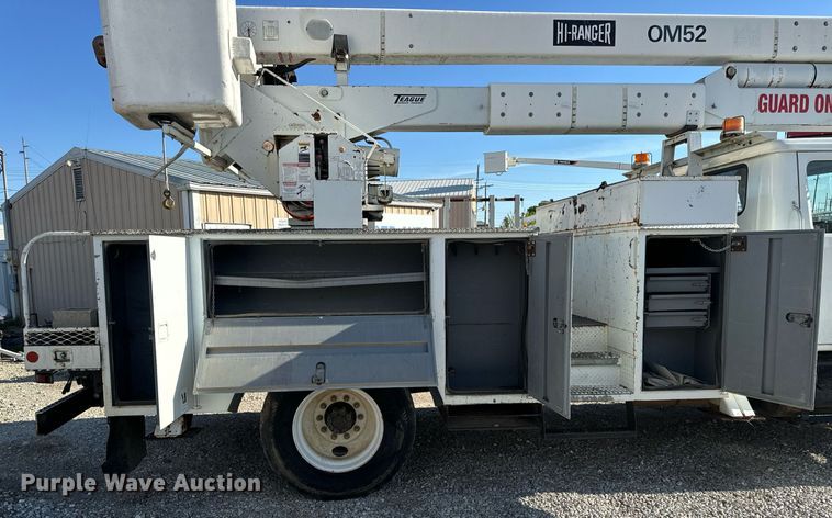 image for item EH6708 2000 International 4700 bucket truck