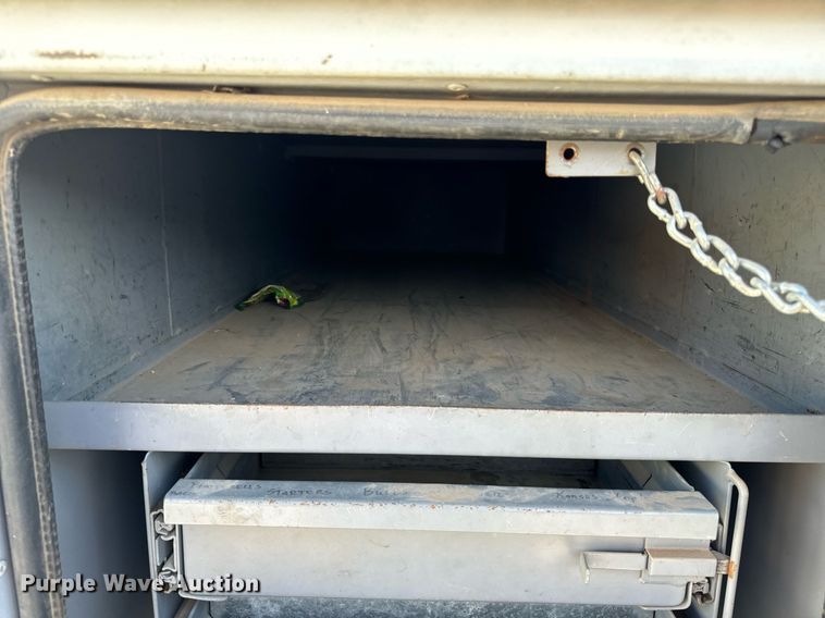 image for item EH6708 2000 International 4700 bucket truck