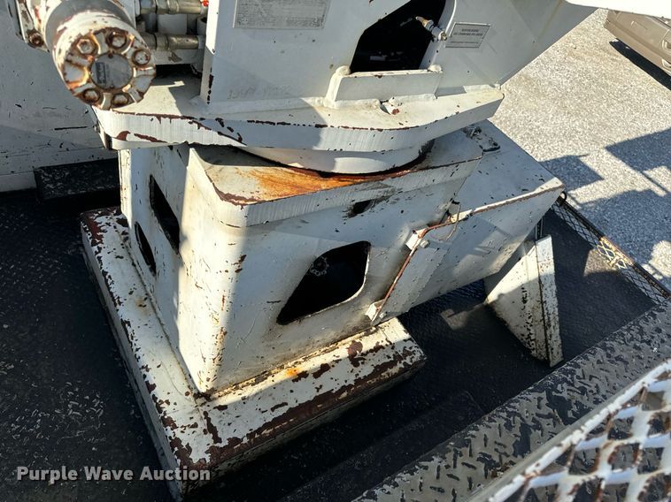 image for item EH6708 2000 International 4700 bucket truck