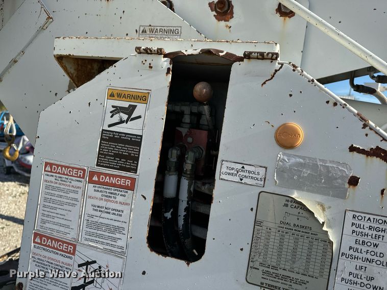image for item EH6708 2000 International 4700 bucket truck