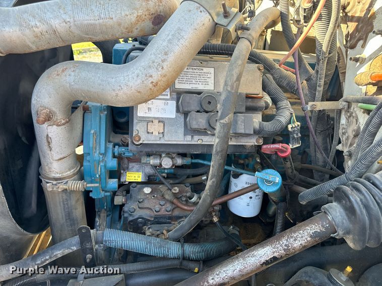 image for item EH6708 2000 International 4700 bucket truck
