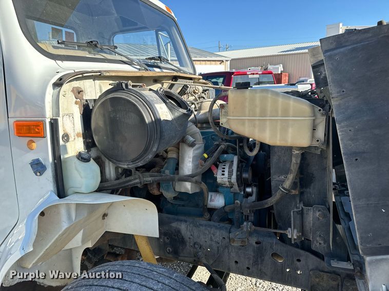 image for item EH6708 2000 International 4700 bucket truck