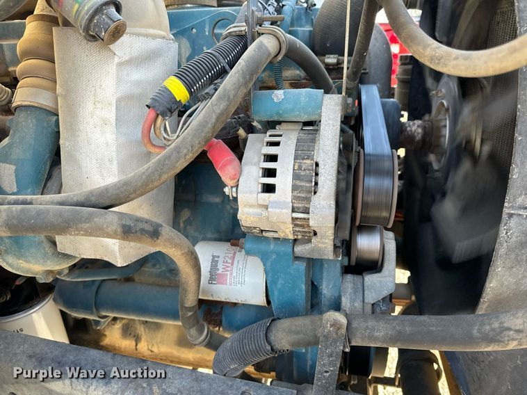 image for item EH6708 2000 International 4700 bucket truck