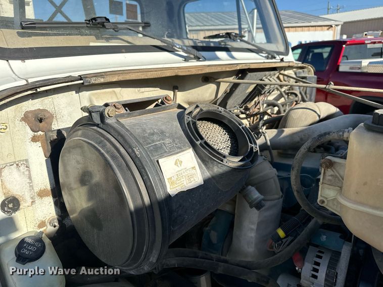 image for item EH6708 2000 International 4700 bucket truck