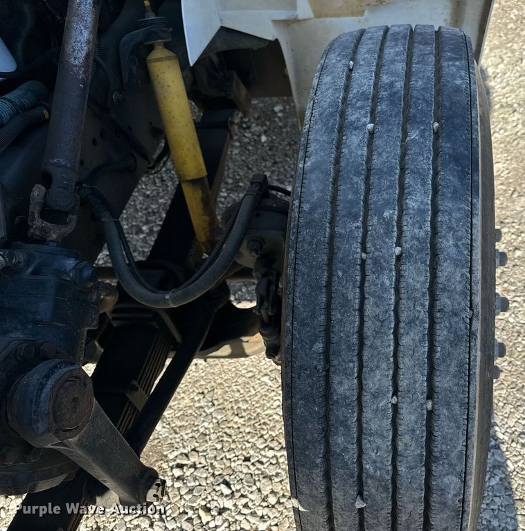 image for item EH6708 2000 International 4700 bucket truck