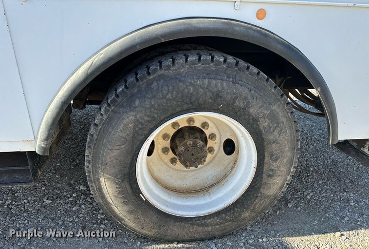 image for item EH6708 2000 International 4700 bucket truck