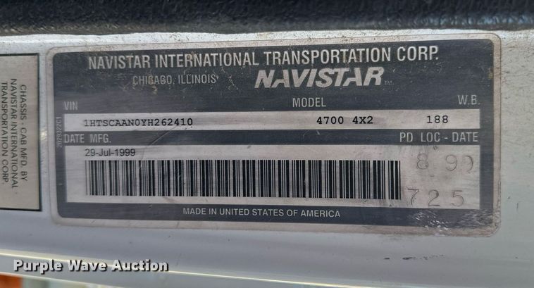 image for item EH6708 2000 International 4700 bucket truck