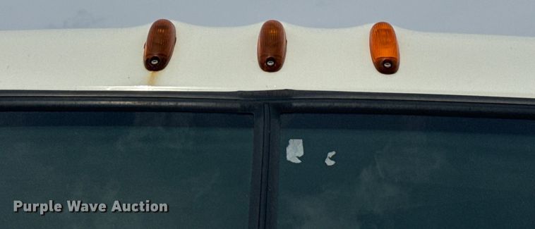 image for item EH6726 2015 Freightliner Cascadia semi truck