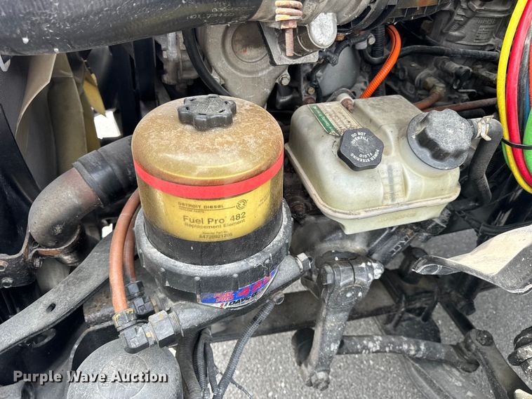 image for item EH6726 2015 Freightliner Cascadia semi truck