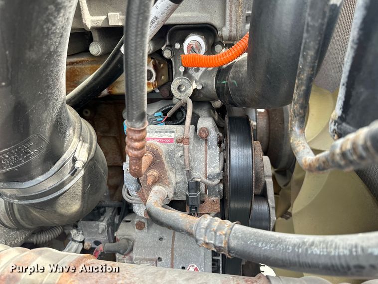 image for item EH6726 2015 Freightliner Cascadia semi truck