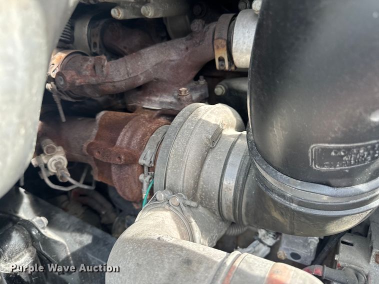 image for item EH6726 2015 Freightliner Cascadia semi truck