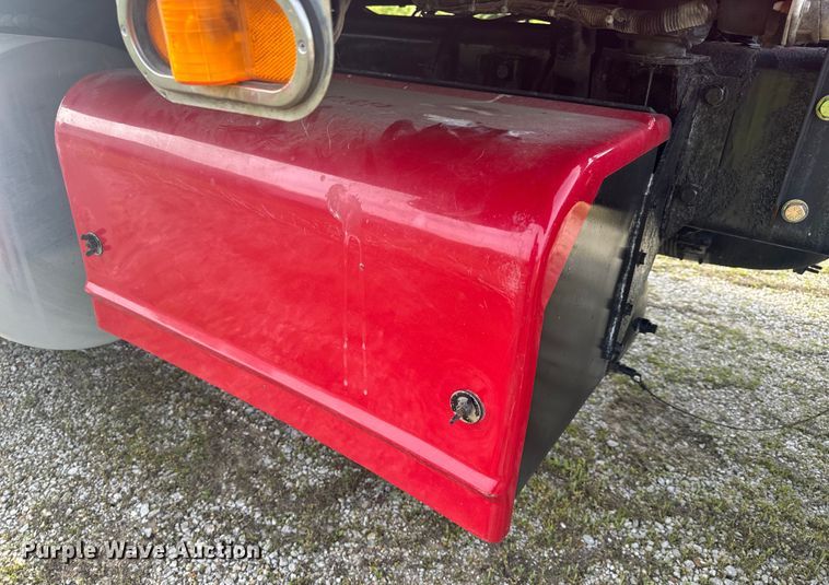 image for item EH6727 2007 Kenworth T800 semi truck