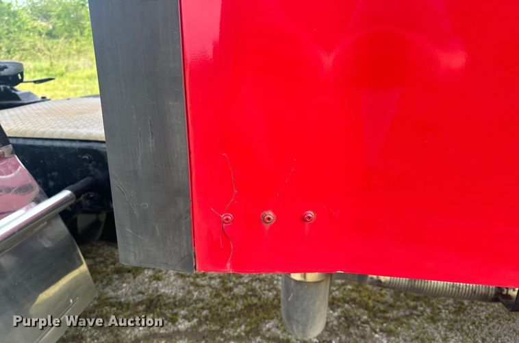 image for item EH6727 2007 Kenworth T800 semi truck