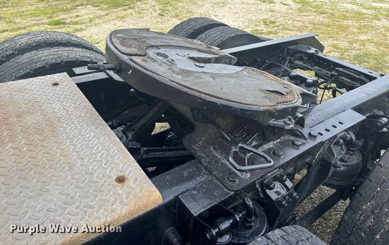 image for item EH6727 2007 Kenworth T800 semi truck