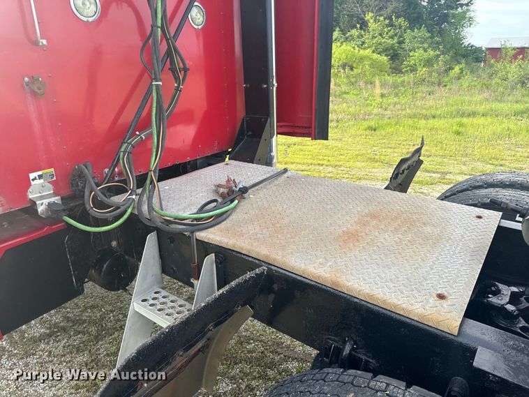 image for item EH6727 2007 Kenworth T800 semi truck