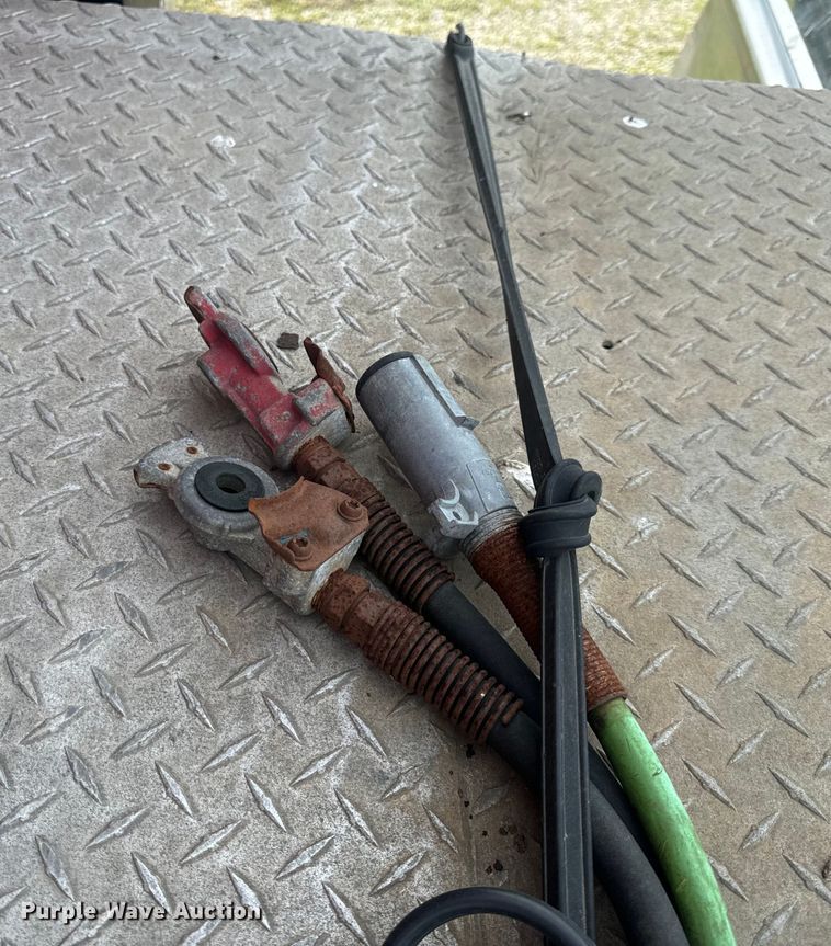 image for item EH6727 2007 Kenworth T800 semi truck