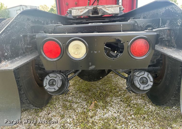 image for item EH6727 2007 Kenworth T800 semi truck