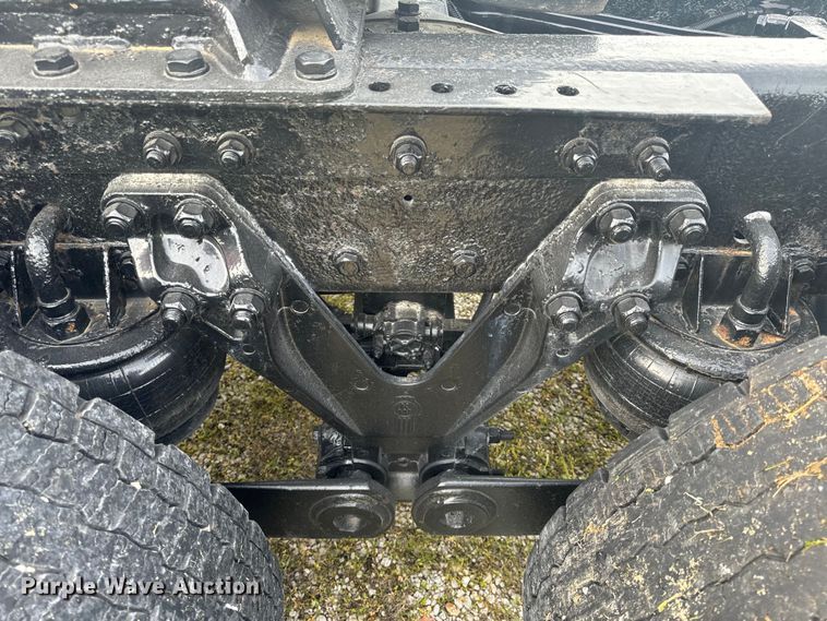 image for item EH6727 2007 Kenworth T800 semi truck